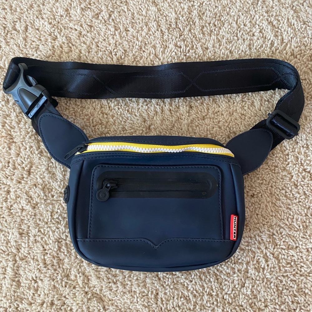 Hunter Womens Zipper Closure Belt Bag Navy Blue Black